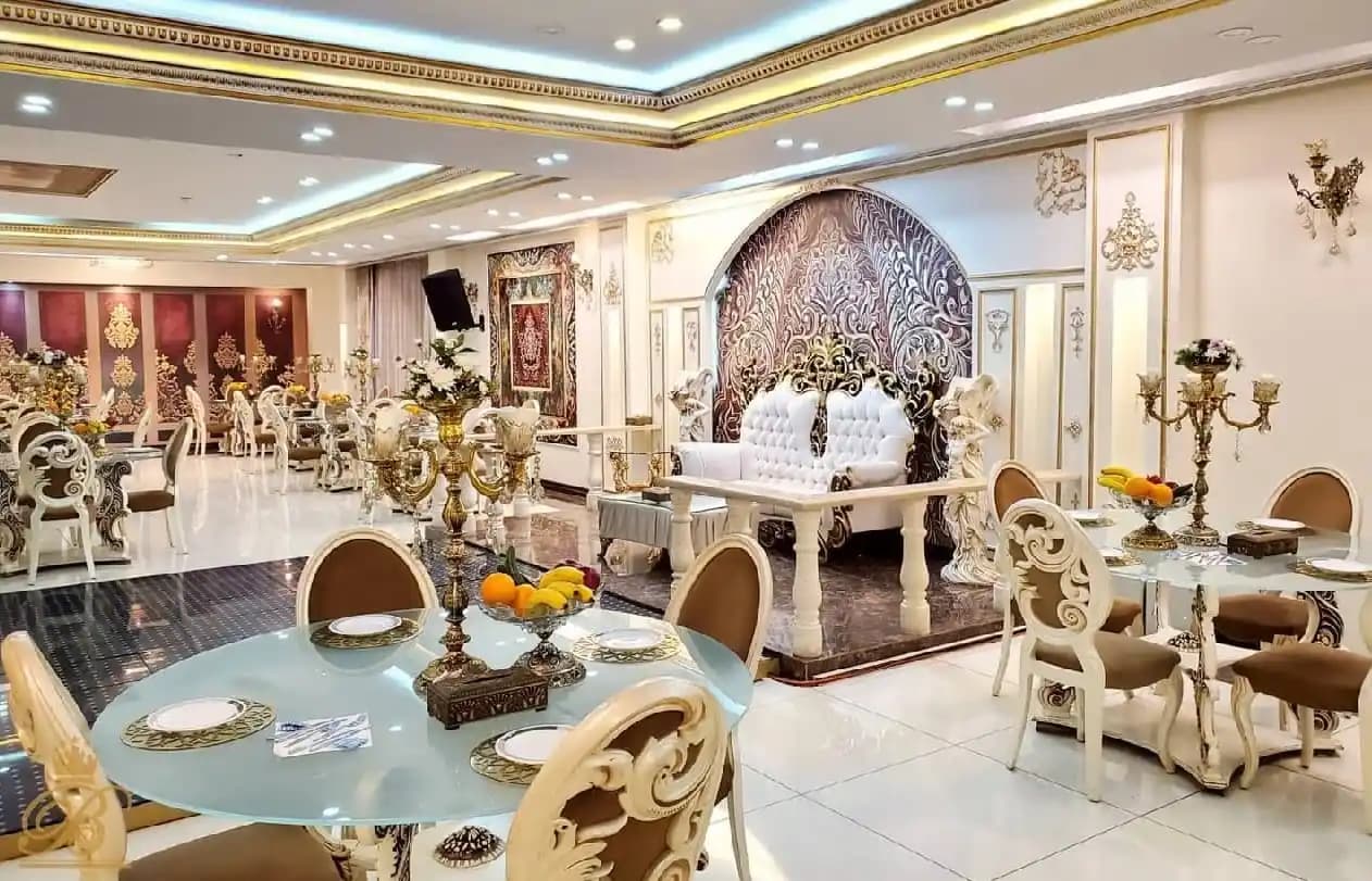 تالار پذیرایی بیناتس