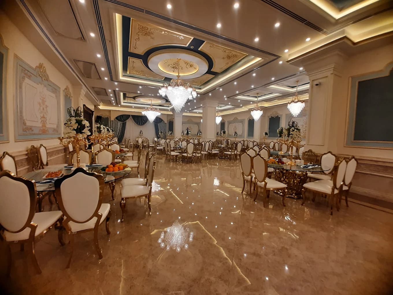 تالار پذیرایی کاخ