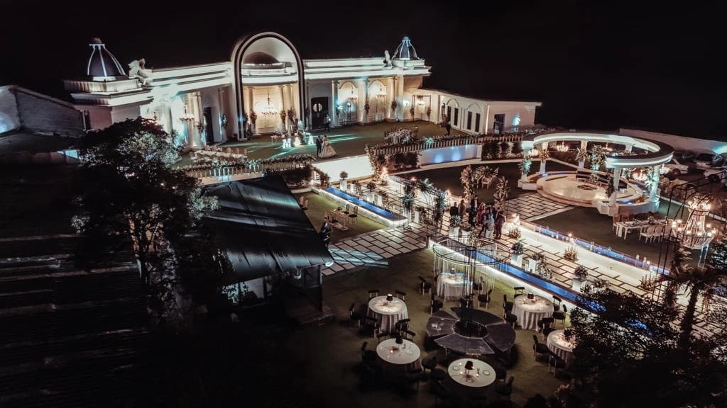باغ عمارت نیاوران جاجرود