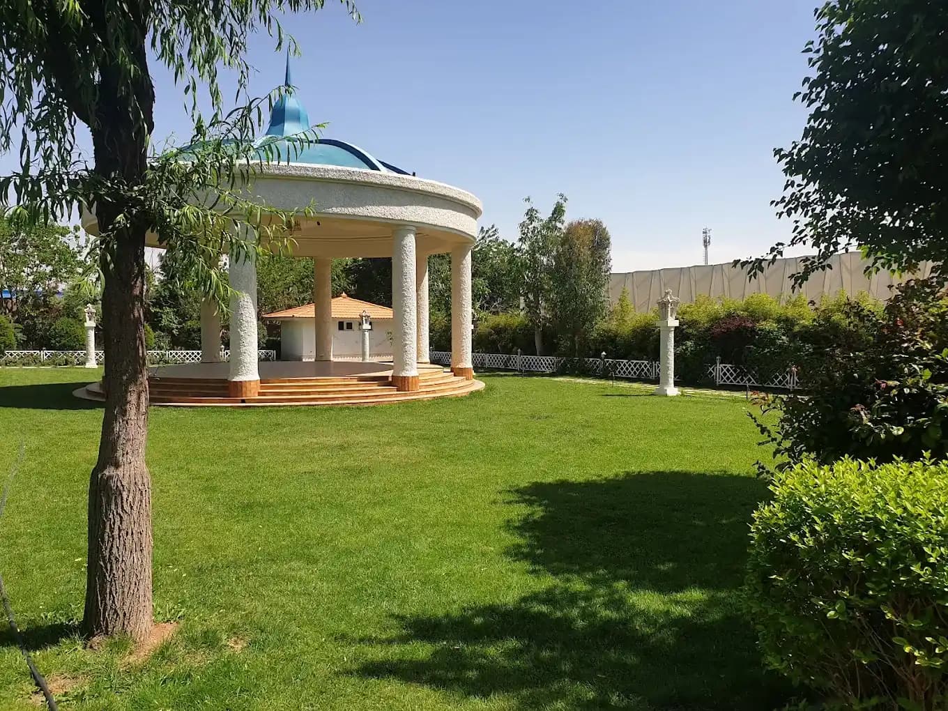 باغ تالار عرشیا