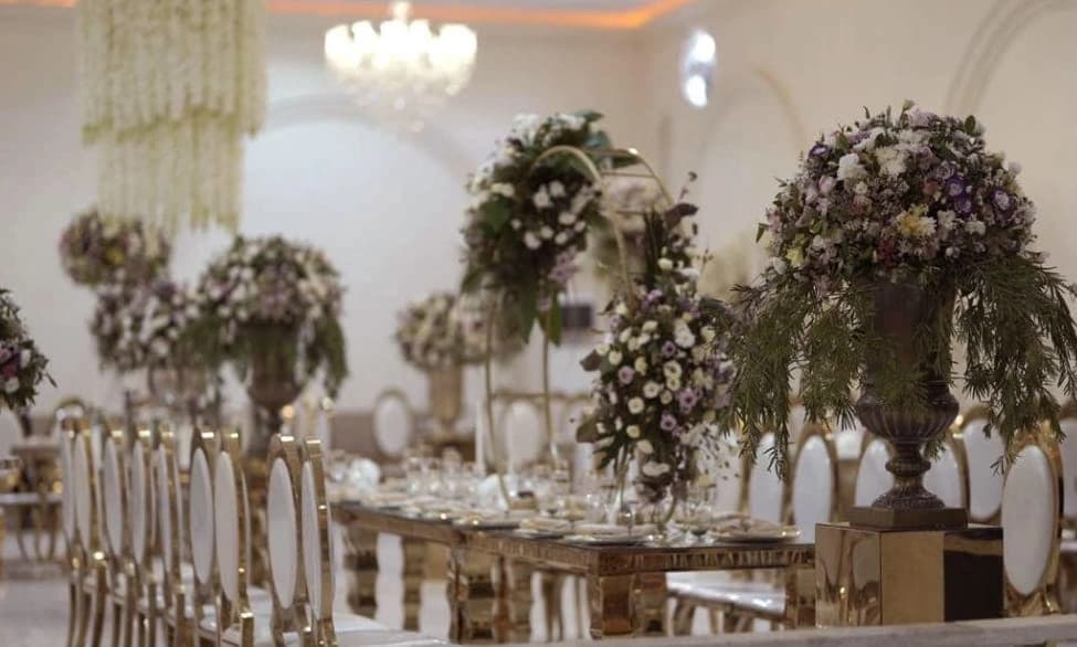 باغ تالار پدیده شرق