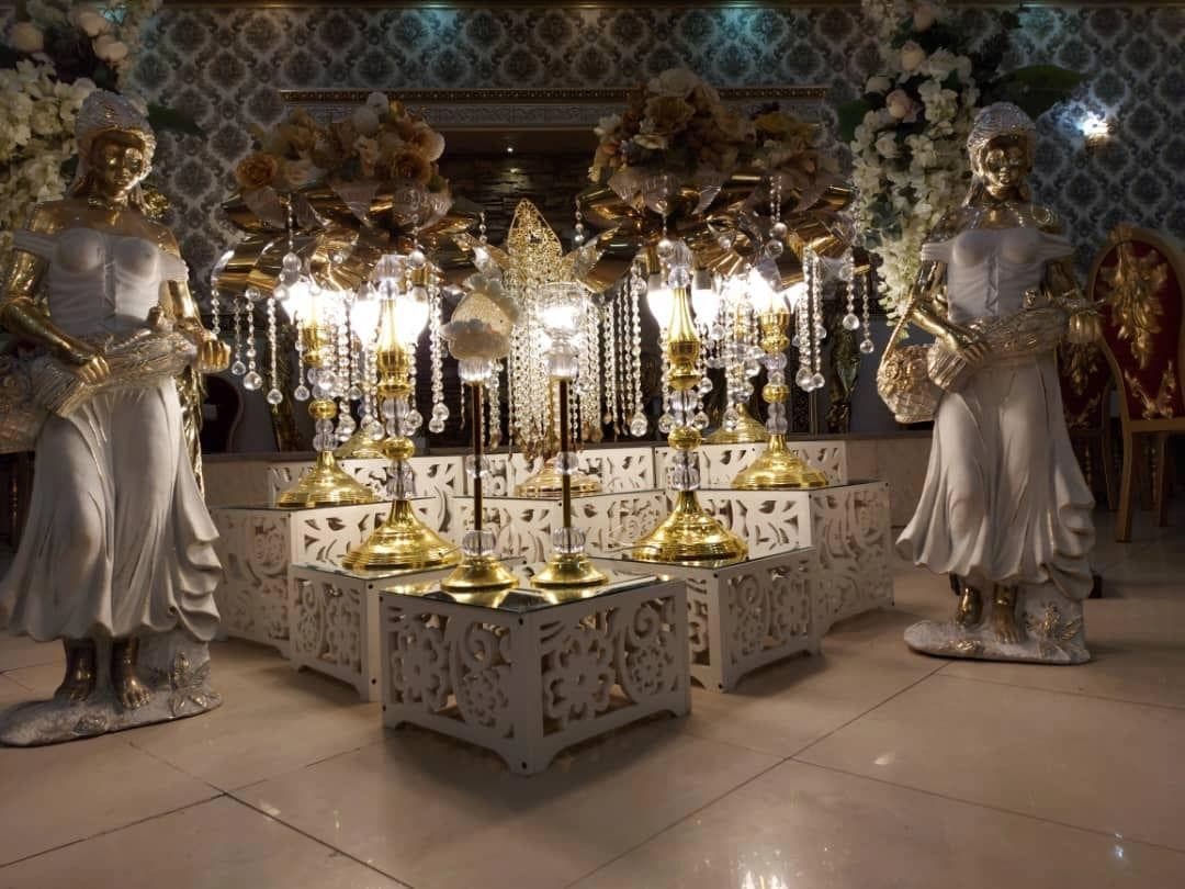 تالار پذیرایی لوکس طلایی